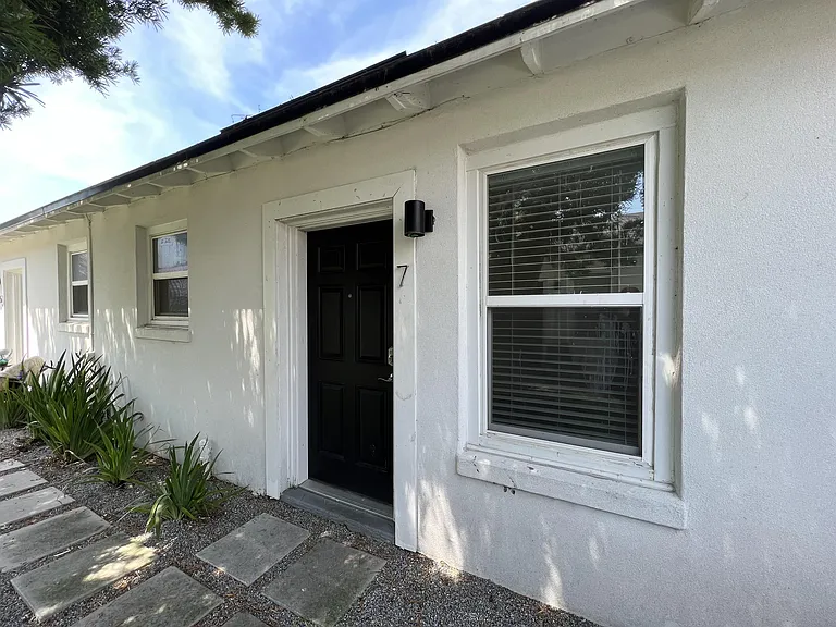 Front entrance to the apartment.