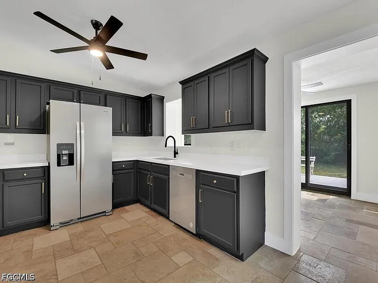 2224 Aldridge Ave — Photo 5
