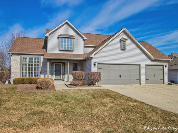 3606 Geneva Pl, McHenry, IL 60050