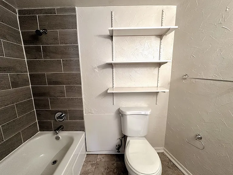 Friendship - Apartments for Rent in Pittsburgh — Photo 4
