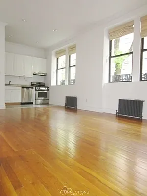 Rented by City Connections Realty | media 27