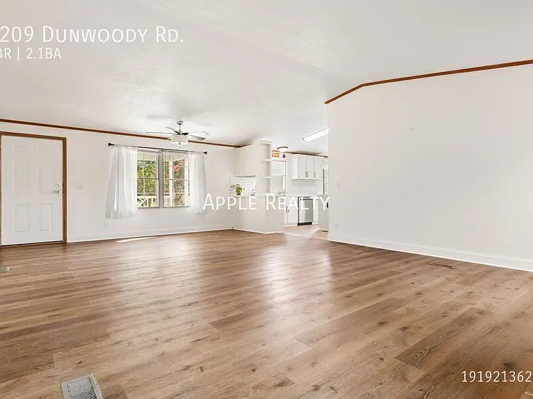 6209 Dunwoody Rd — Photo 6