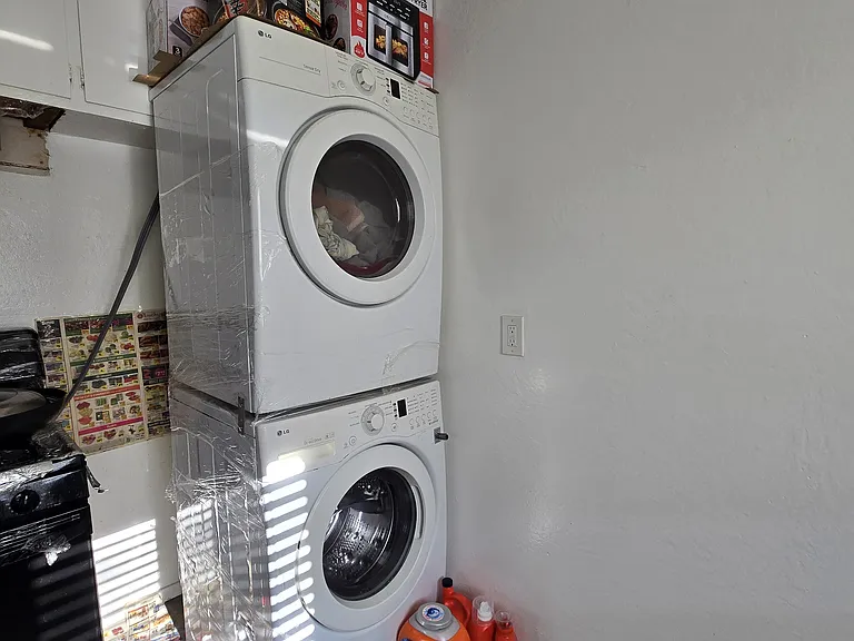 1110 Buena Vista Ave #A — Photo 10