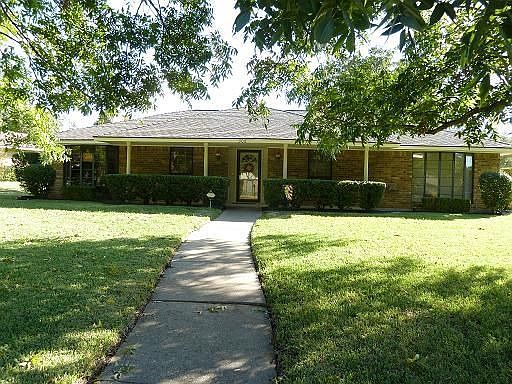 1st image of 306 Anzio Dr