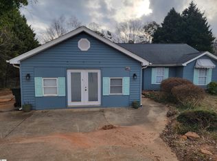 687 Robinson Rd, Greer, SC 29651