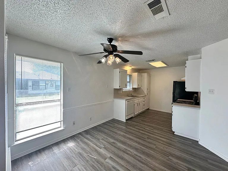 2703 Sidewinder Dr — Photo 6