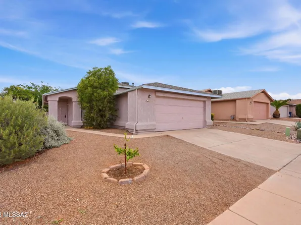 8925 E Alderpoint Way, Tucson, AZ 85730
