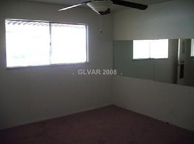 2nd image of 504 Estella Ave