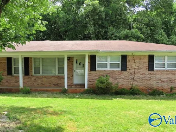 5002 Ortega Cir NW, Huntsville, AL 35810