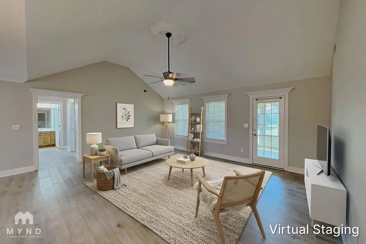 3 bed, 2.0 bath, 1626 sqft, $1,620 — Photo 3