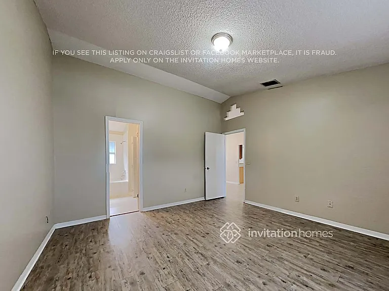 2624 Lake Jackson Cir — Photo 10