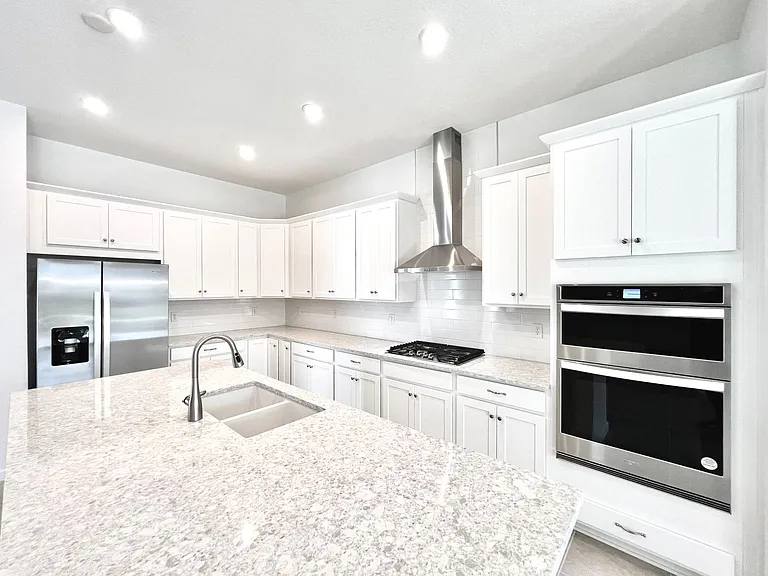 2116 Celebration Blvd — Photo 10