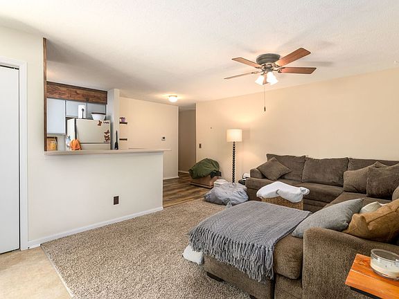2nd image of 2424 Bridgewater Dr