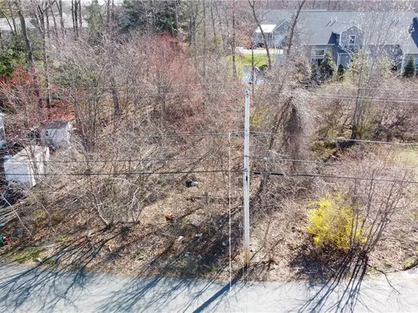 19 Standring St, Cumberland, RI 02864