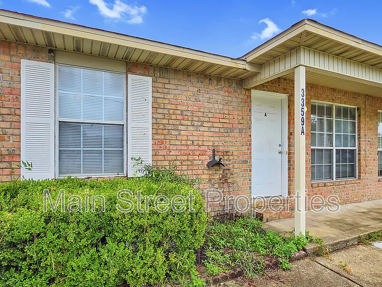 3359 Greenbriar Cir #A — Photo 1