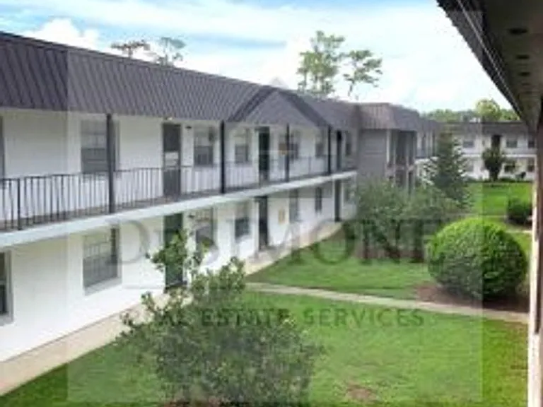 Forest Edge Apartments — Photo 32