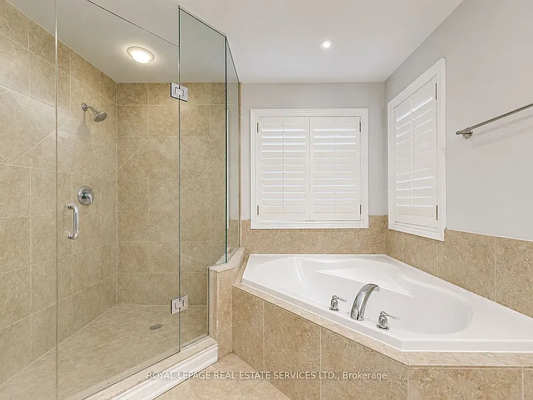 2473 Tesla Cres — Photo 27