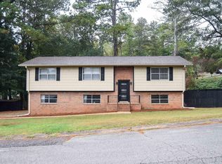 800 Pecanwood Dr, Anniston, AL 36207