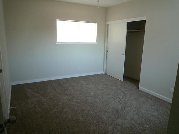 4th image of 2122 Marina Blvd