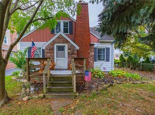27 Hedgegarth Dr, Rochester, NY 14617