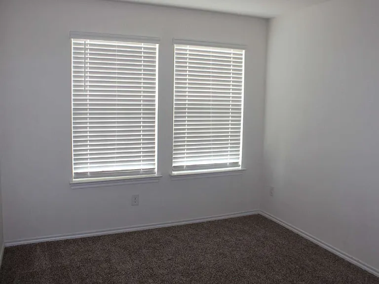3012 Glazner Dr — Photo 5