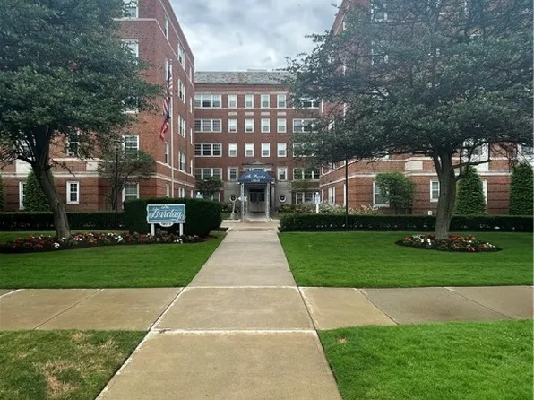 19015 Van Aken Blvd APT 515, Shaker Heights, OH 44122