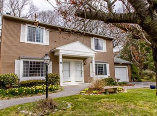 25 Eagle Run #B, East Greenwich, RI 02818