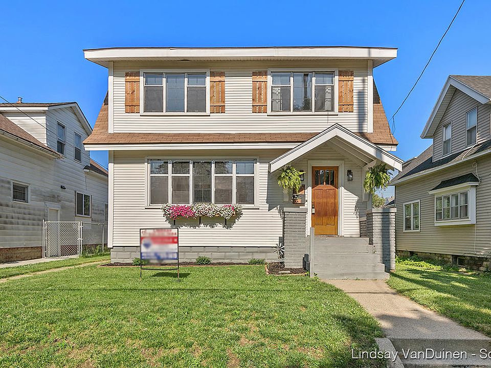 1st image of 1037 Davis Ave NW