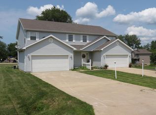 401 Mackenzie Pl APT A, Germantown Hills, IL 61548