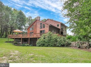 5884 Glen Rd, Coopersburg, PA 18036