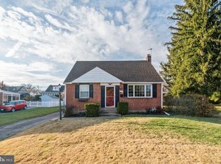 612 Topsfield Rd, Hatboro, PA 19040