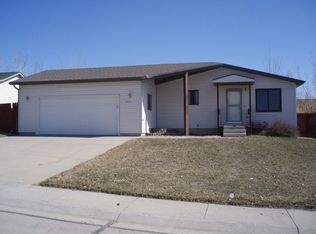 820 N Fir Ct, Gillette, WY 82716
