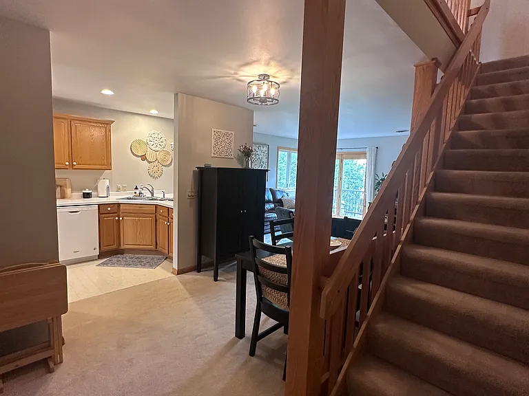 442 Meadowridge Cir — Photo 11