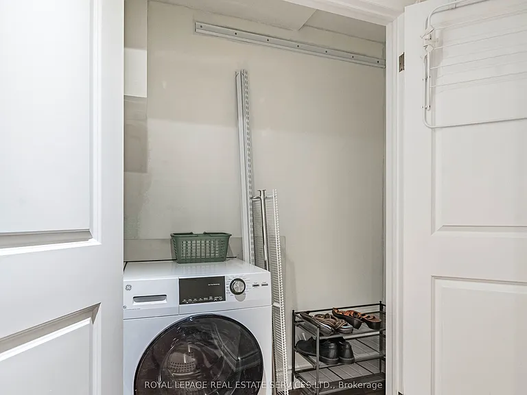 64 Grenview Blvd S #LOWER — Photo 15