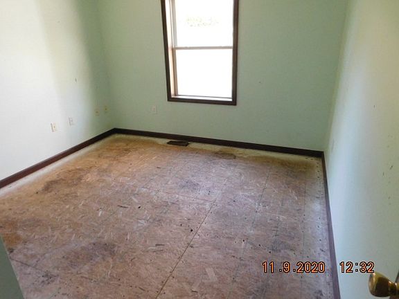 4th image of 93 S Wolcott St