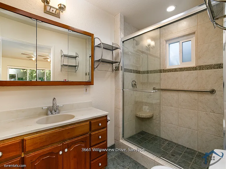 3661 Willowview Dr — Photo 17