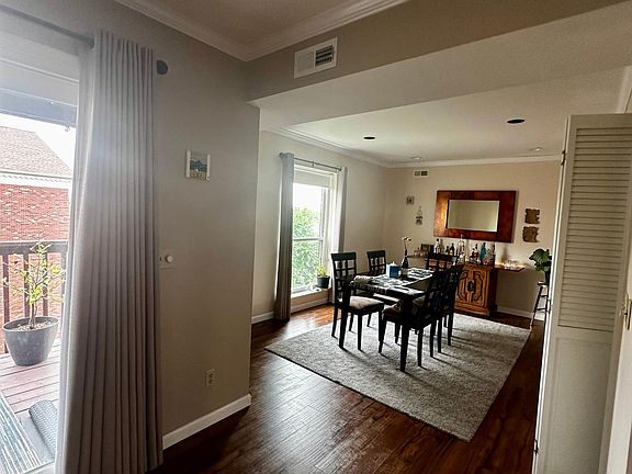 5th image of 564 Sarah Ln APT 401