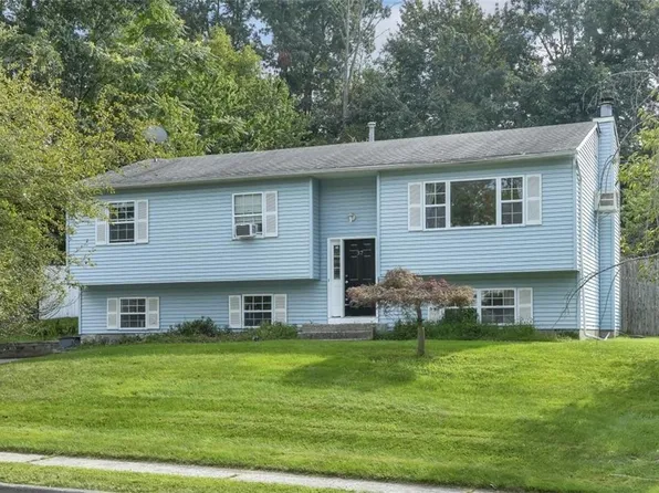 37 Winchester Drive, Monroe, NY 10950