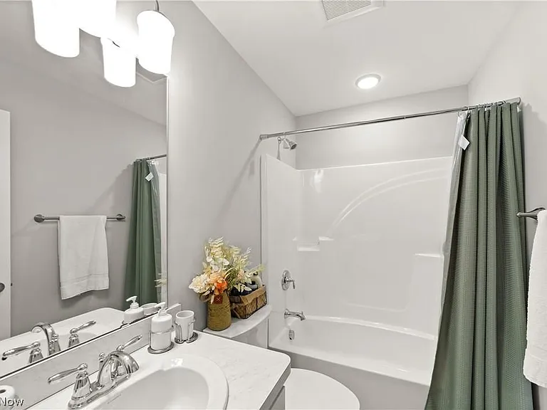 11813 Wade Park Ave — Photo 25