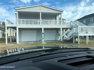 8028 8th St, Surf City, NC 28445