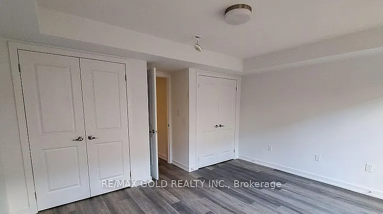 205 W Oak Trl #25 — Photo 1