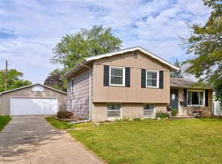 214 NE Bel Aire Rd, Ankeny, IA 50021