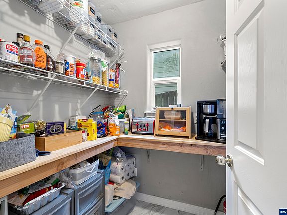 4th image of 1340 Classico Ct SE