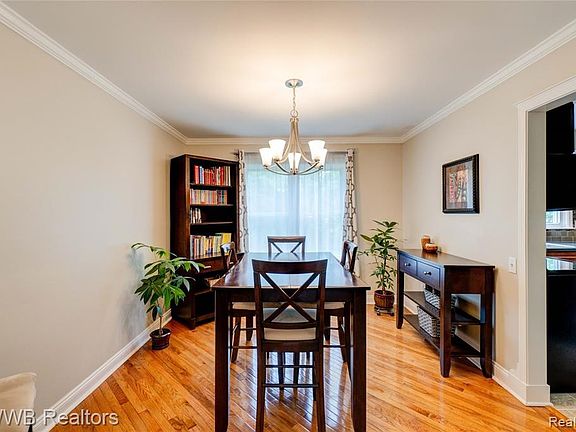 5th image of 5591 Kingsfield Dr