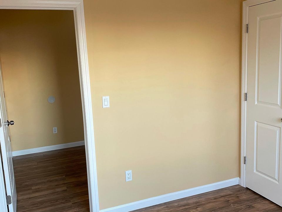 1st image of 4725 Beach 47th St APT 5