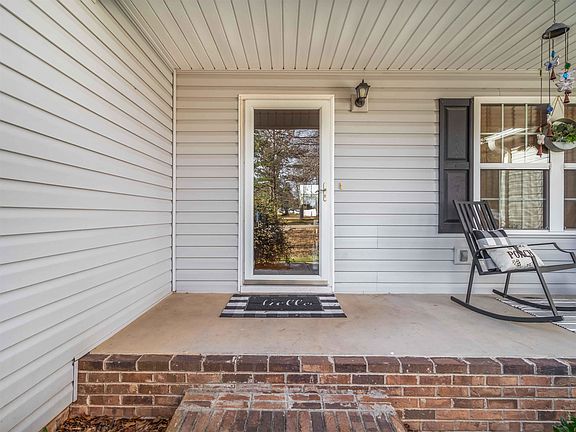 3rd image of 210 Shady Spring Way