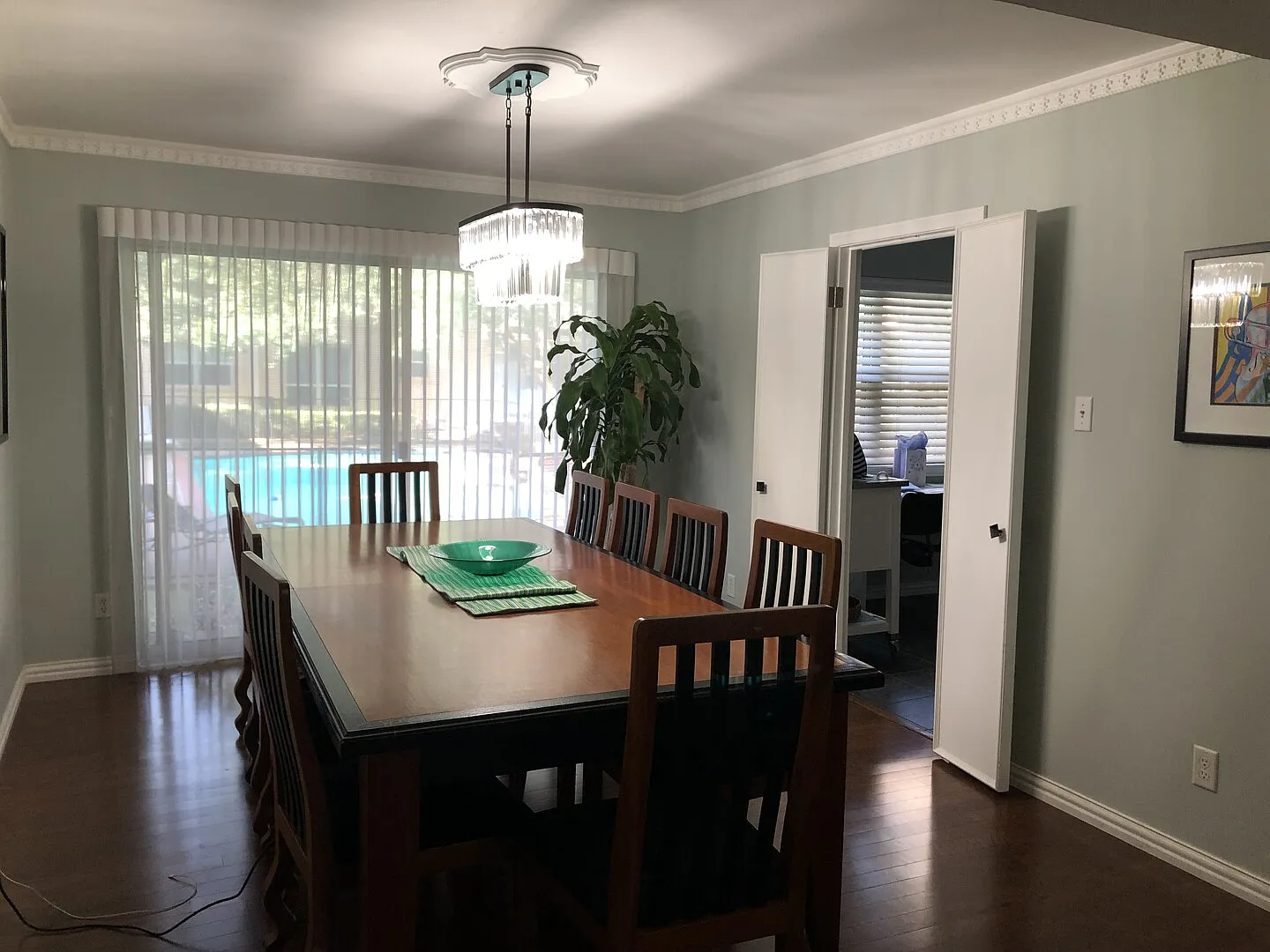 Centrally located 2BD/ 2 BA condo — Photo 2