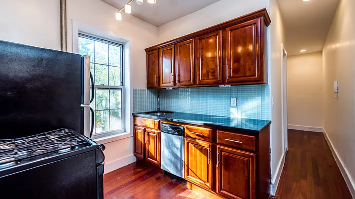 Rented by Nooklyn NYC LLC | media 61