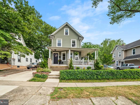 206 Albany Ave, Barrington, NJ 08007