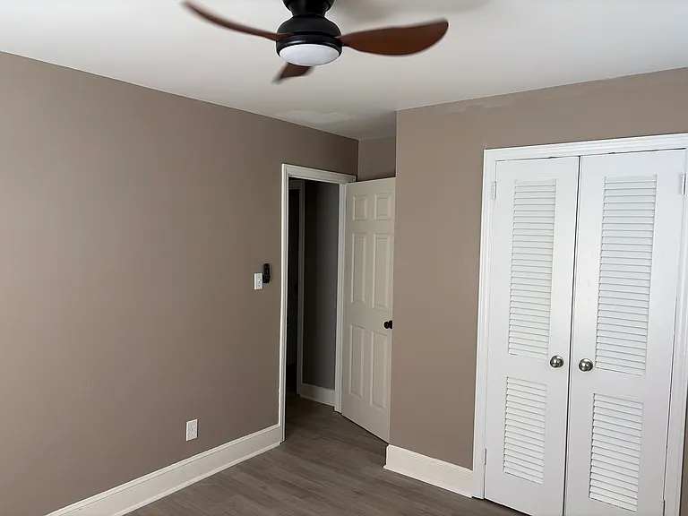 1410 Waddell St — Photo 9